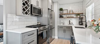 Petite Perfection, Bungalow in the heart of Puyallup.