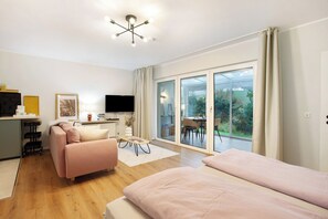 1 室のベッドルーム、アイロン / アイロン台、WiFi (無料)、ベッドシーツ