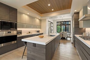 Fridge, microwave, oven, stovetop - New Modern Condo minutes from Beaver Creek! Basecamp 14C (Avon)