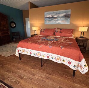 2 slaapkamers, een strijkplank/strijkijzer, wifi, beddengoed