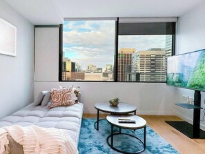 1 chambre, bureau, fer et planche à repasser, Wi-Fi