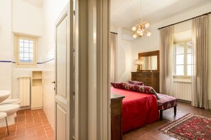8 bedrooms, WiFi