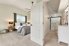 3 bedrooms, desk, iron/ironing board, travel cot