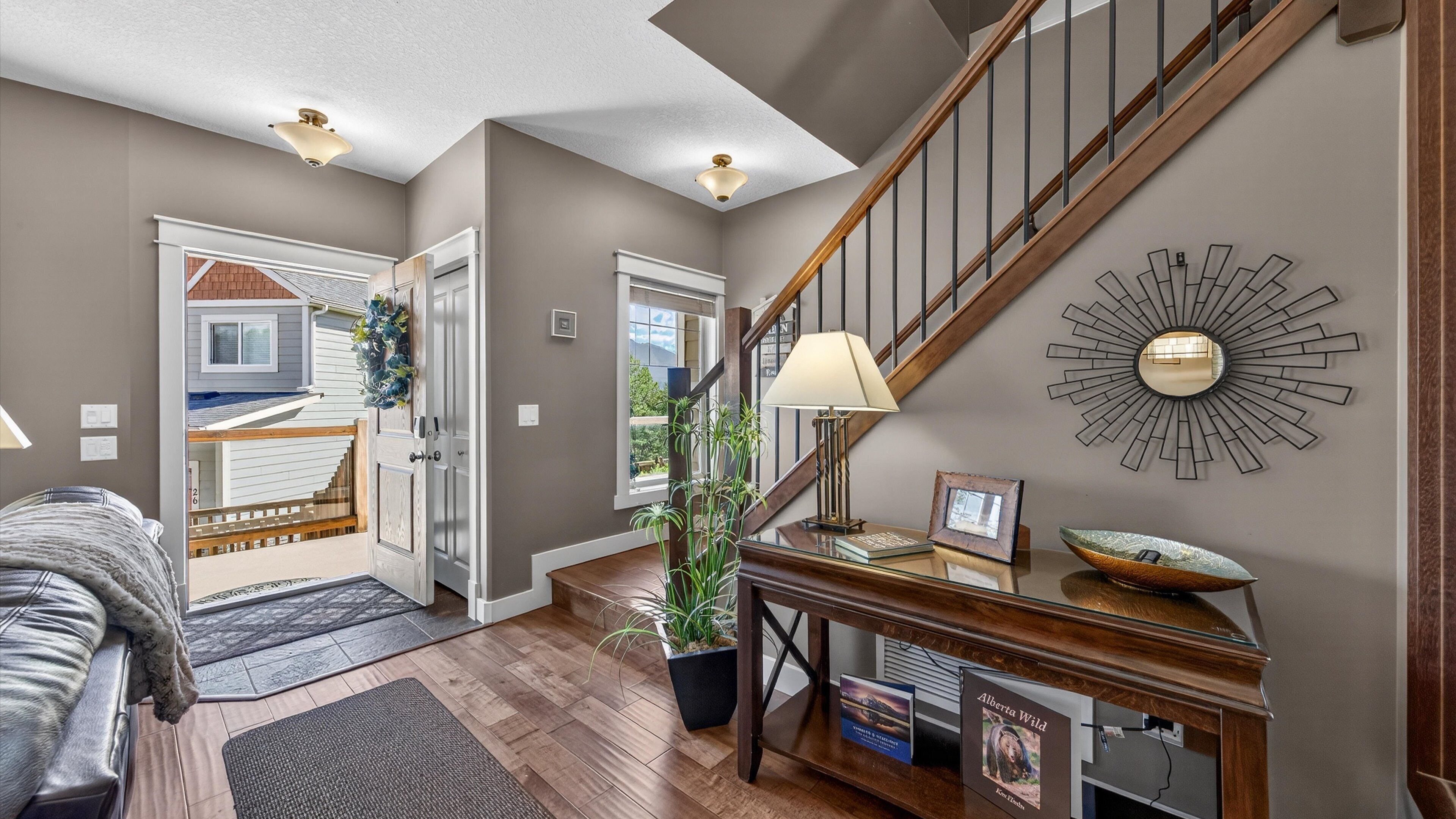Spacious Invermere 3bd2.5ba Townhome Nestled In The Purcell Mountains! - Invermere