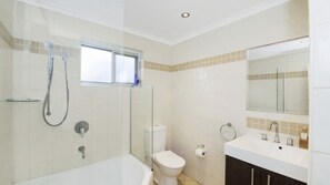 Shower - South Strand 2 - Beachfront (Avoca Beach)