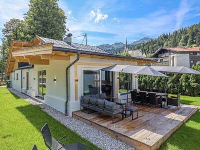 Luxurious chalet in the centre, ski bus nearby