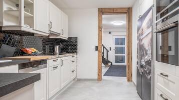 Kühlschrank, Ofen, Herdplatte, Geschirrspüler