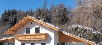 Luxurious chalet in the centre, ski bus nearby