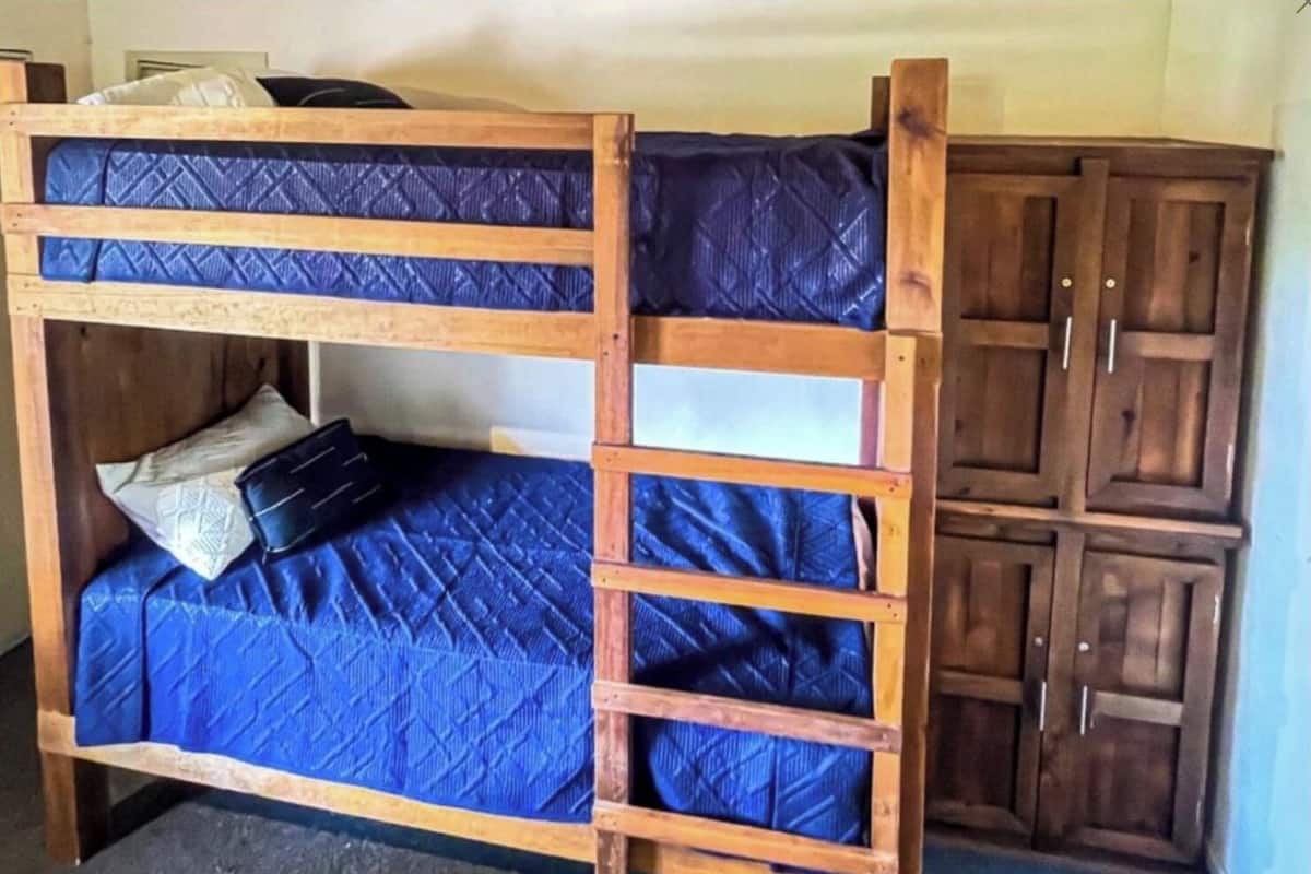 Hypo-allergenic bedding available, blackout drapes, WiFi (free)