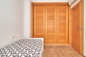 3 bedrooms, iron/ironing board, free WiFi, bed sheets - Nerja 072 (Nerja)