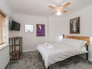 3 عدّة غرف نوم وبديكورات فريدة لكل غرفة وطراز فريد لكل وحدة