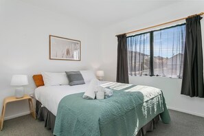 Iron/ironing board, travel cot, WiFi, bed sheets