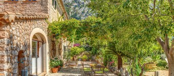 Maison de campagne 'Sa Cabana Vella Fornalutx' avec vue sur la montagne, piscine et Wi-Fi