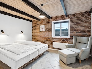8 Schlafzimmer, WLAN