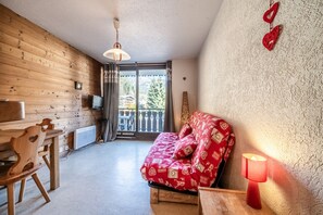 TV - Studio 'Châtel - At the Foot of Linga' with Mountain View and Balcony (Châtel)