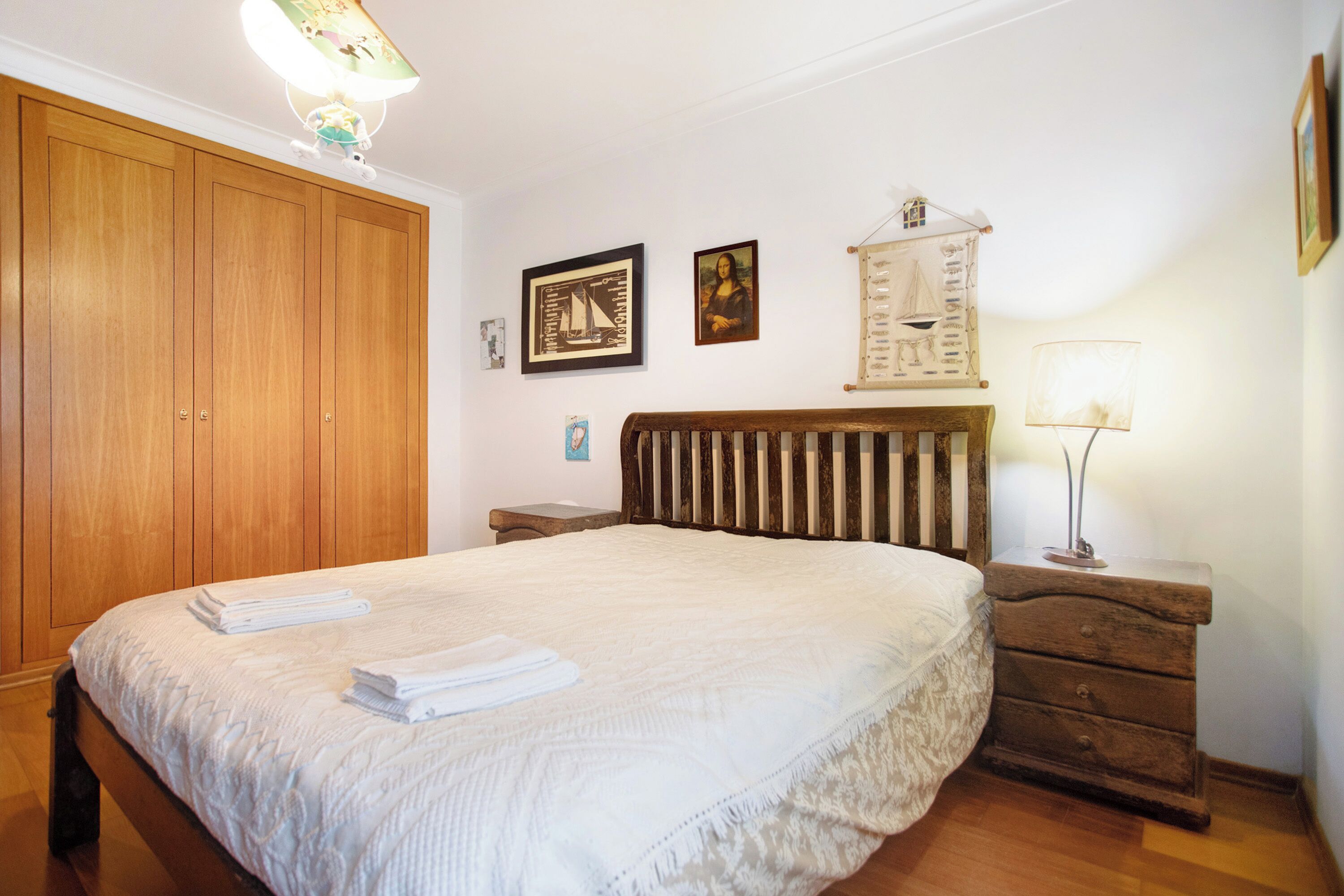 2 dormitorios, tabla de planchar con plancha, wifi gratis y ropa de cama