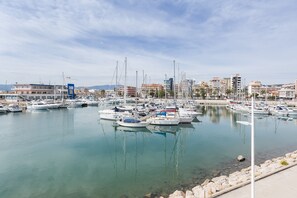 Marina/club náutico