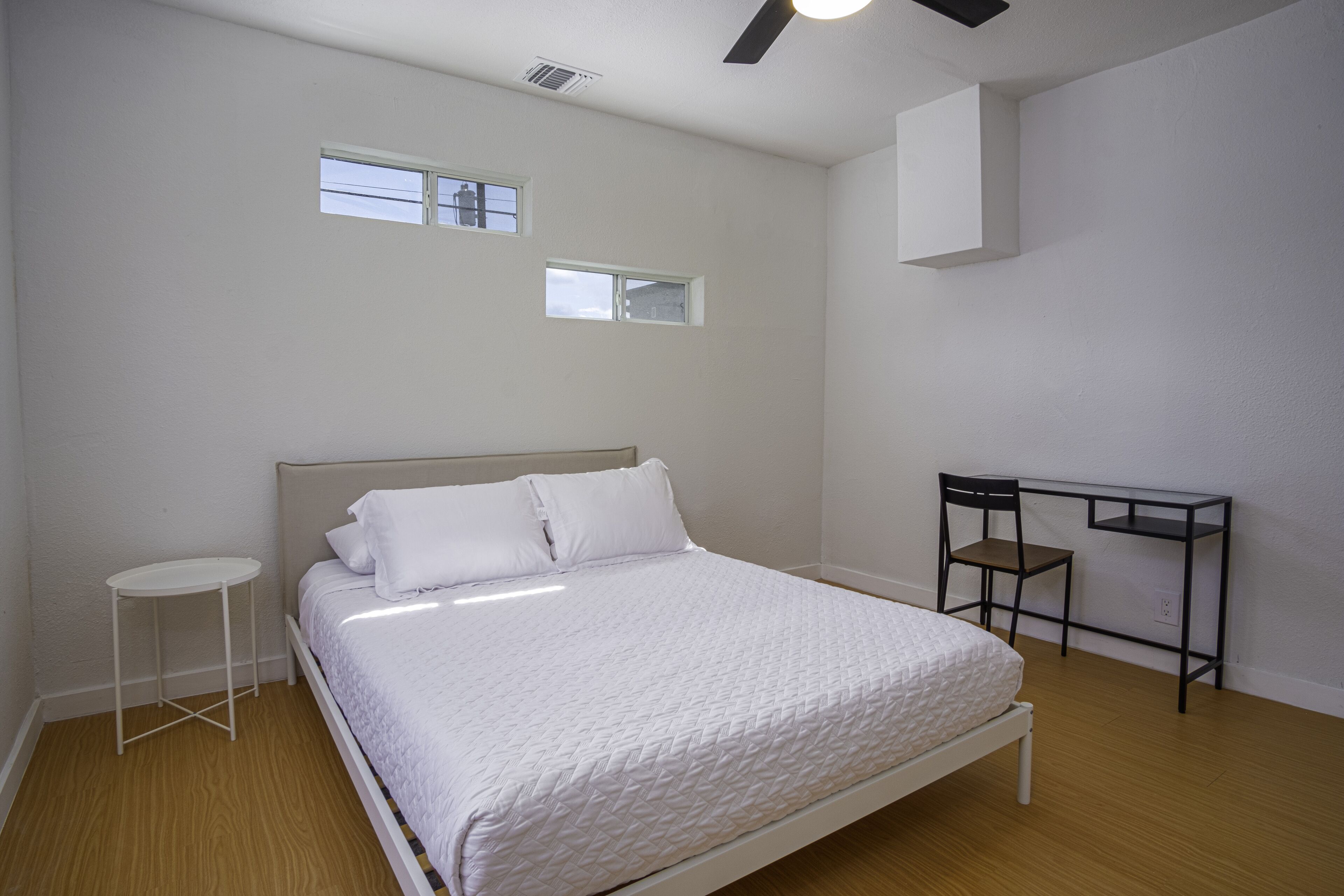 單棟房屋 (2 Bedrooms) | 2 間睡房、手提電腦工作空間、熨斗/熨衫板、床單