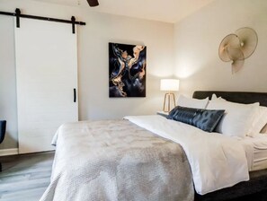 Apartment (1 Bedroom)