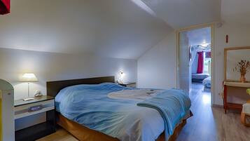 3 chambres, fer et planche Ă repasser, Wi-Fi gratuit, draps fournis