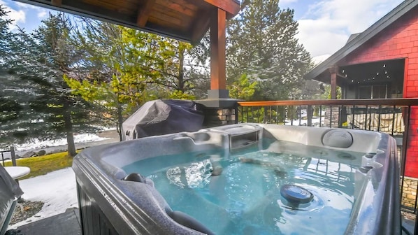 Bain à remous extérieur