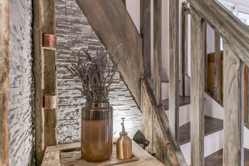 Vacation Home "Jacuzzi-Sauna Station 7 Laux" with Private Terrace, Shared Garden & Wi-Fi