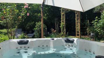 室外 SPA 浴池