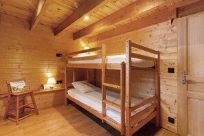 3 slaapkamers, een strijkplank/strijkijzer, gratis wifi