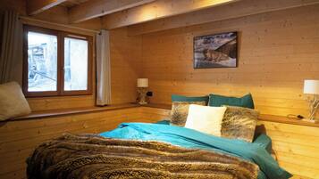 3 slaapkamers, een strijkplank/strijkijzer, gratis wifi