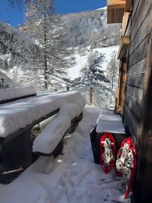 Property grounds - Holiday Apartment "Gte T3 Le Balarino - Mercantour1" with Mountain View, Shared Garden & Wi-Fi (Belvédère)