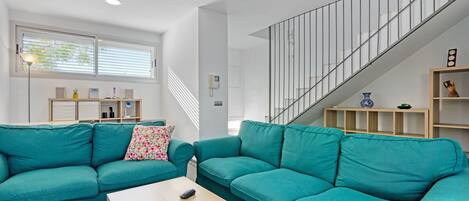 Fernseher, Stereoanlage