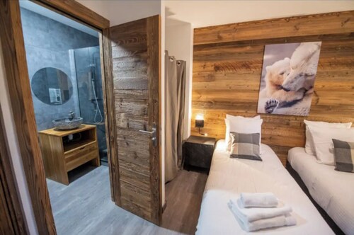 Chalet '24 Pers Sur La Roite Du Tour' avec balcon et Wi-Fi