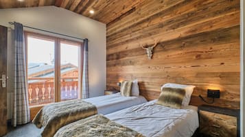 6 slaapkamers, een strijkplank/strijkijzer, gratis wifi, beddengoed