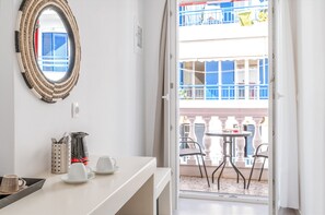 Interior - Studio Apartment 'Kleris  2 Tinos' with Sea View, Wi-Fi and Air Conditioning (tinos)