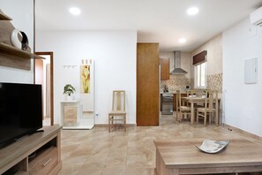 Interior - Rural Holiday Home 'El Chorrillo' with Private Pool, Wi-Fi and Air Conditioning (Conil de la Frontera)