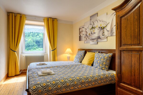 5 habitaciones, wifi gratis y ropa de cama 