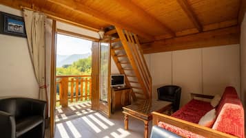 Fernseher, DVD-Player, Stereoanlage