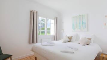 4 habitaciones, tabla de planchar con plancha y wifi gratis