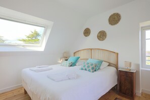 4 多间卧室、熨斗/熨衣板、免费 WiFi、床单