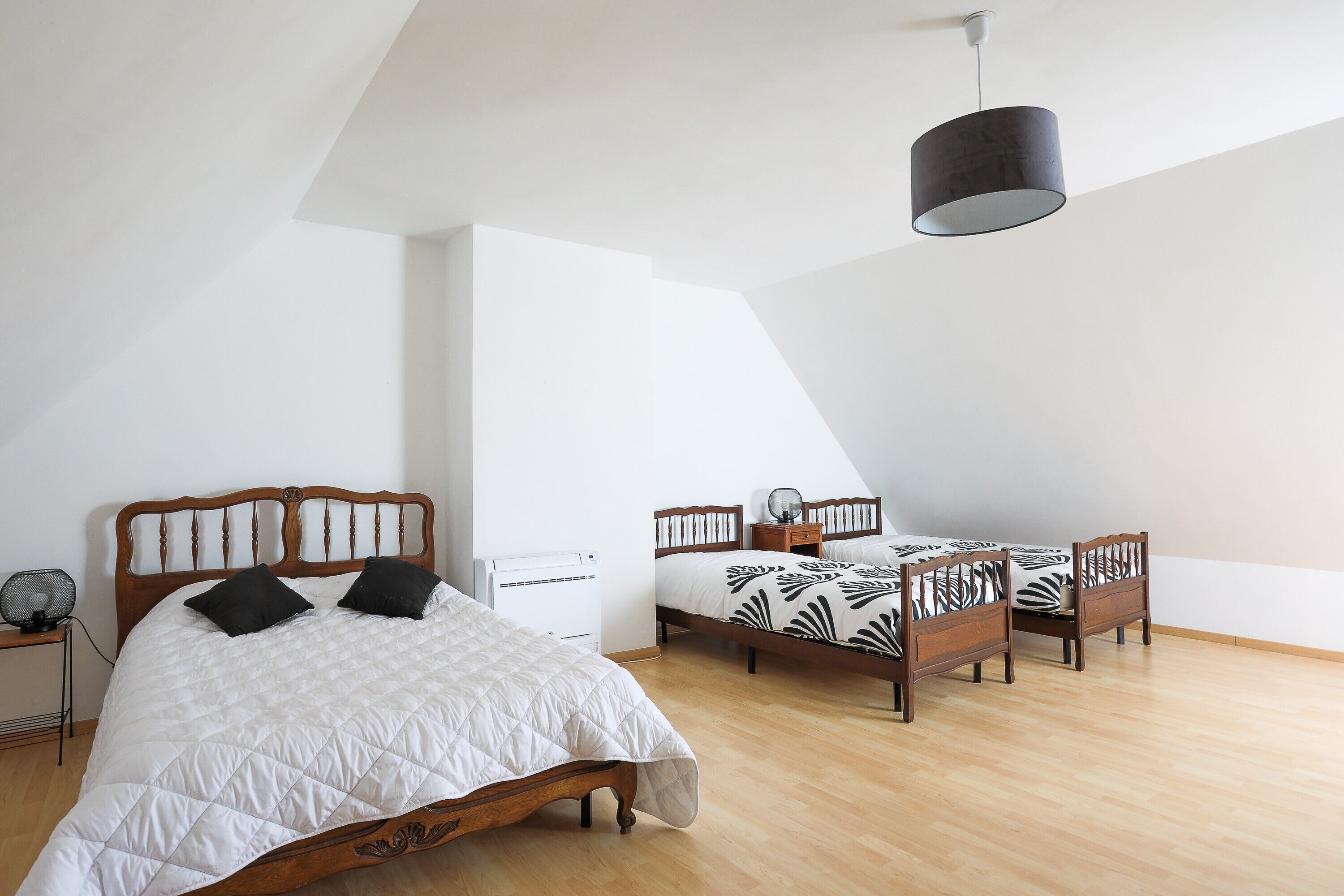 5 habitaciones y ropa de cama 