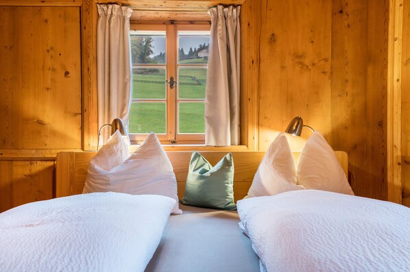 2 chambres, Wi-Fi gratuit, draps fournis