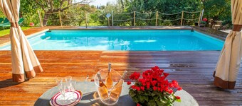 Villa 'Oliva Ecofriendly' with Sea View, Wi-Fi and Air Conditioning