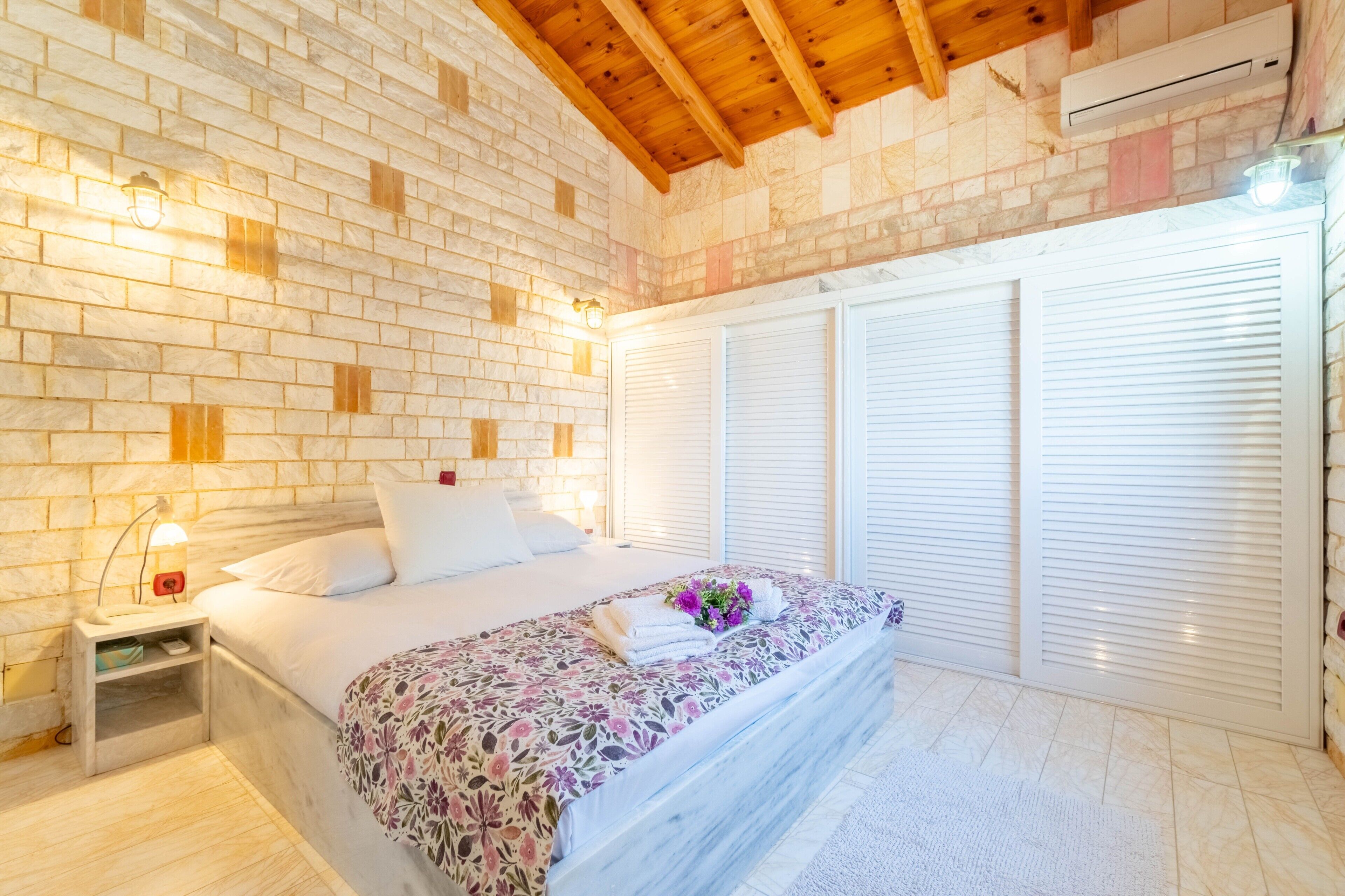 3 habitaciones, tabla de planchar con plancha y wifi gratis 