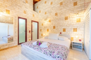 3 chambres, fer et planche Ă repasser, Wi-Fi gratuit, draps fournis