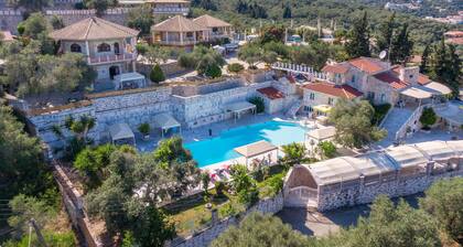 Einzimmerapartment 'Paco's Resort Standard 1' mit Bergblick, WLAN und Klimaanlage