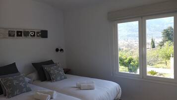 3 Schlafzimmer, BĂŒgeleisen/BĂŒgelbrett, kostenloses WLAN, BettwĂ€sche