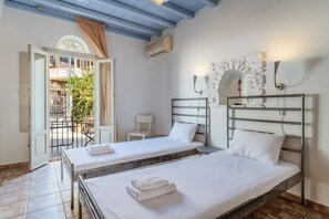 1 quarto, Wi-Fi de cortesia, roupa de cama