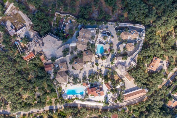 Exterior - Apartment 'Paco's Resort Luxury Villa 18' with Sea View, Wi-Fi and Air Conditioning (Paxoi)