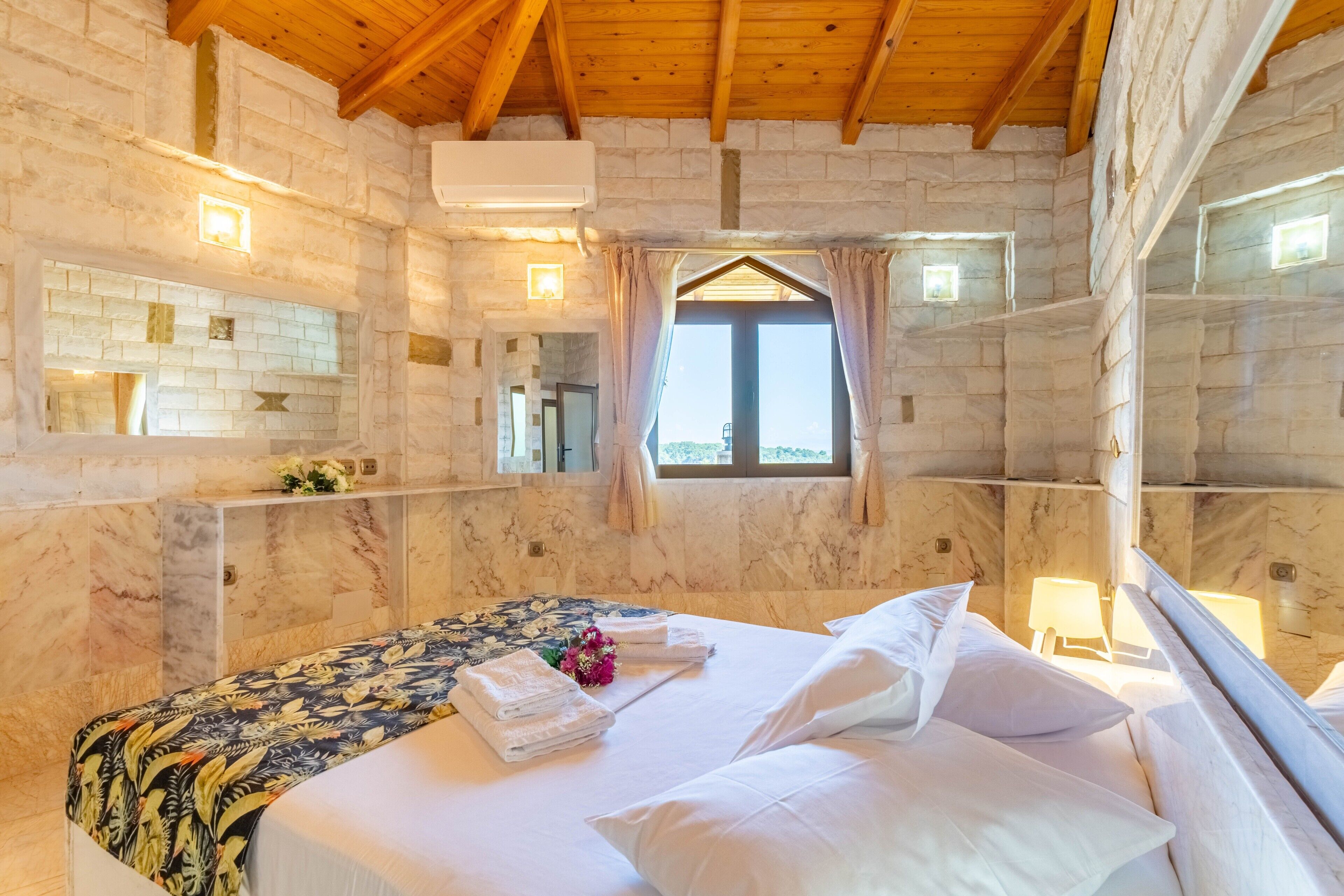 1 室のベッドルーム、アイロン / アイロン台、WiFi (無料)、ベッドシーツ