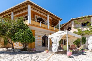 Exterior - Apartment 'Paco's Resort Family Villa 11' with Sea View, Wi-Fi and Air Conditioning (Paxoi)